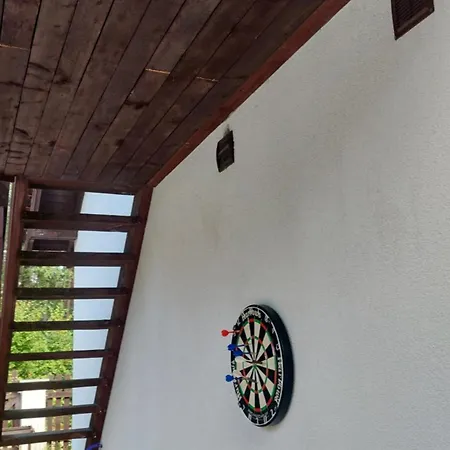 Ar Verandu Diviem Cilvekiem * Plienciems